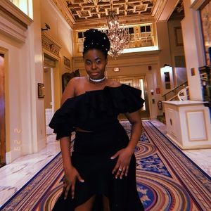 Meet your Posher, Adinawa